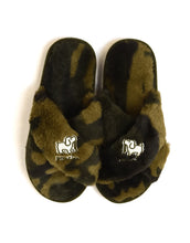 Load image into Gallery viewer, Camo Slippers
